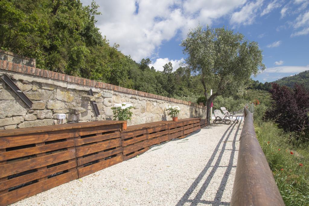 Podere Scoglio D'Oro Pescia Luaran gambar